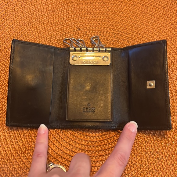 Vintage Gucci KeyHolder - Picture 2 of 4